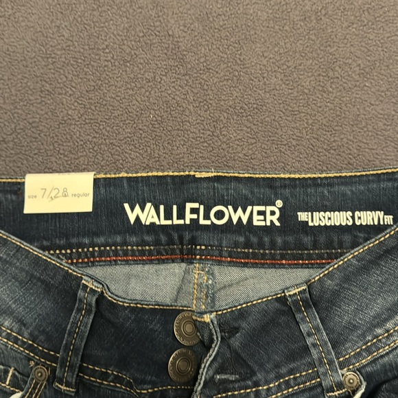 Jean - Picture 3 of 3